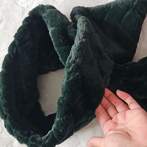 Soft Emerald Green Lux Faux Fur Stole/Scarf
